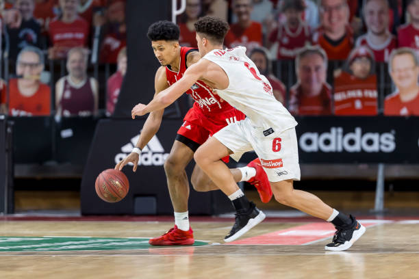 转向了球员 转向了球员